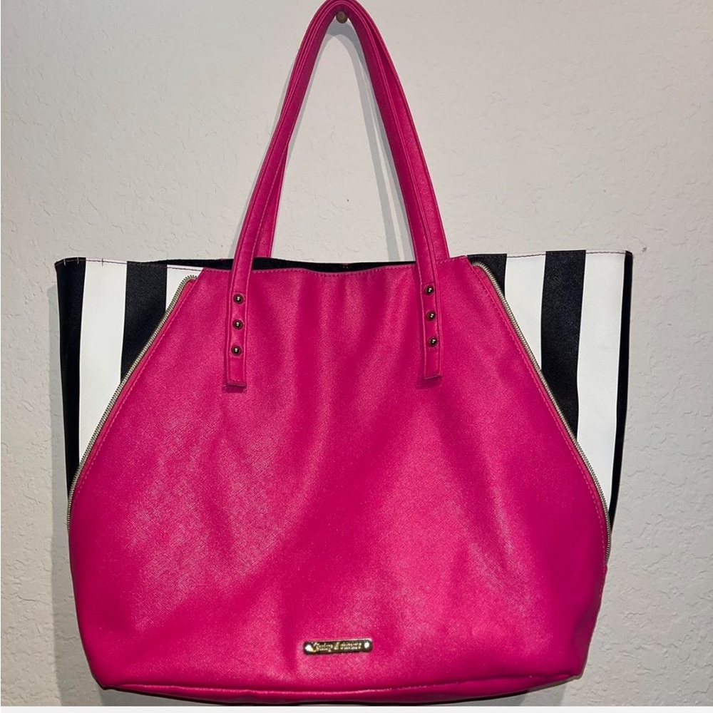 Juicy Couture Vibrant Pink and Black Tote. Brand new without tags. Snap closure